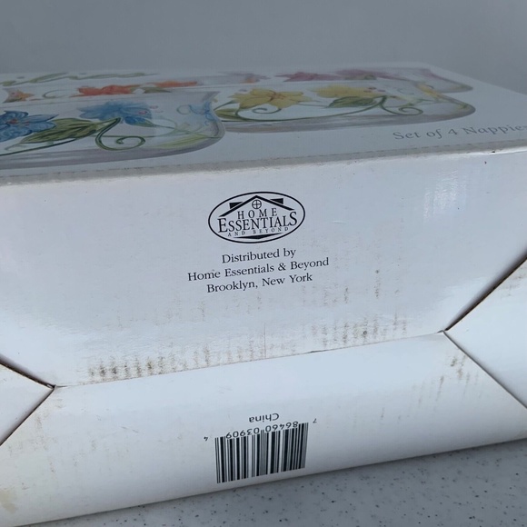 NIB Set of Four Home Essentials Lilies Handpainted Floral Nappies Bowls - Picture 6 of 7